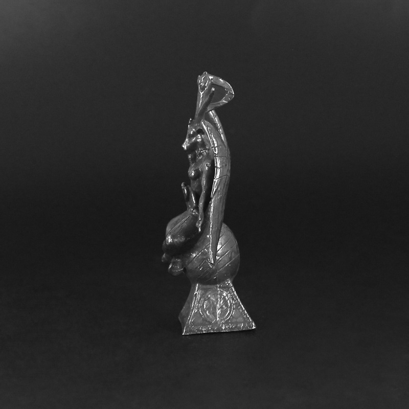Retro Statuetka Kozy Miedziana – Retro Gaming Decor recenzja i cena